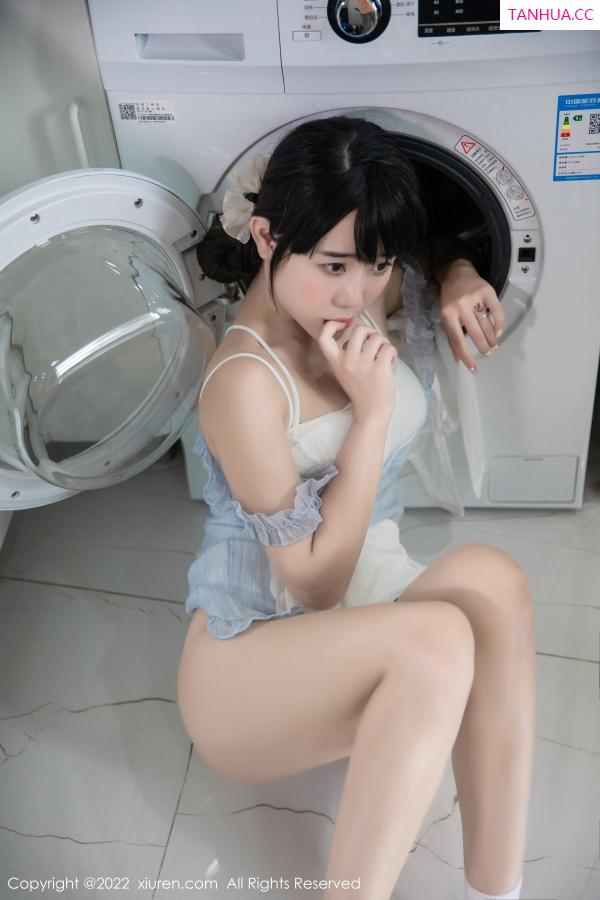   [XiuRen]高清写真图 2022.11.10 No.5834 严利娅Yuliya 丰腴美臀第34张图片